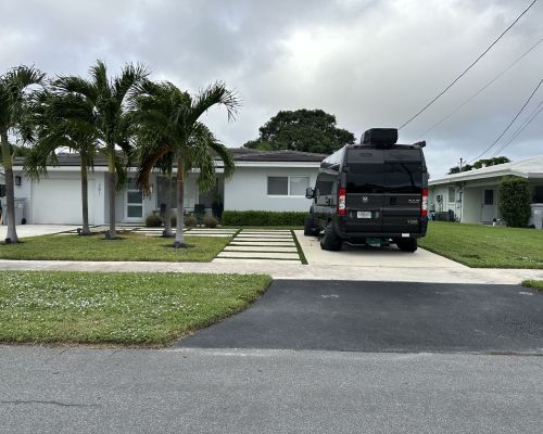 Pompano Beach, FL. Driveway